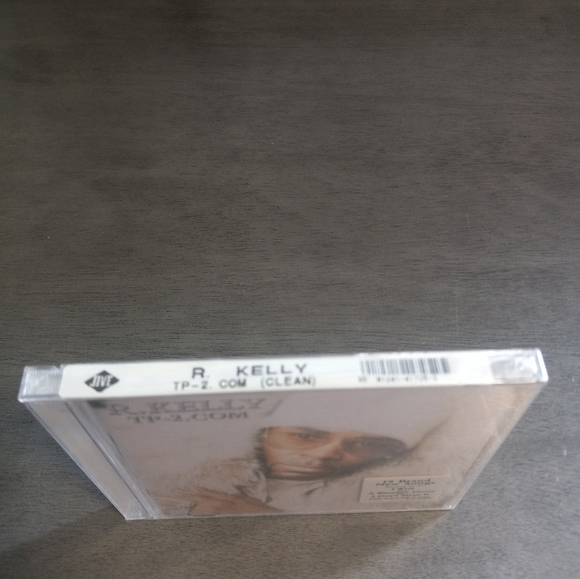 2000 R.Kelly TP-2.COM Cd New Factory Sealed - Picture 2 of 6
